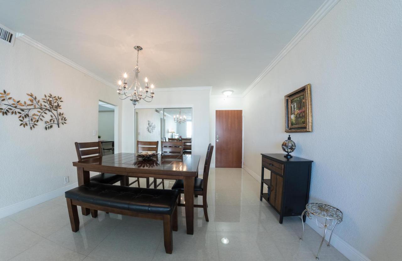 Tides Hollywood Apartments Fort Lauderdale Bagian luar foto