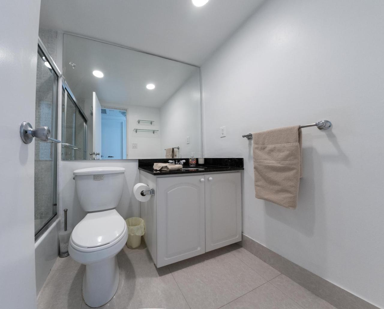 Tides Hollywood Apartments Fort Lauderdale Bagian luar foto